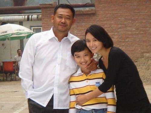 袁苑老婆资料,揭秘明星背后的贤内助